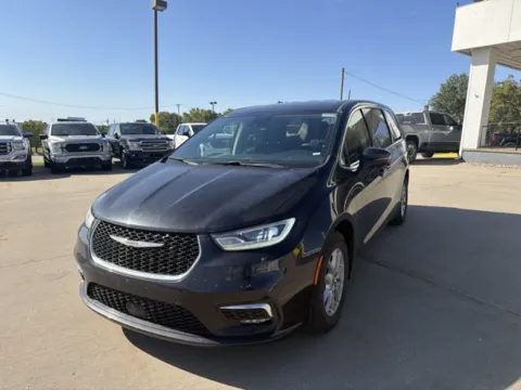 Photos of 2019 Jeep Cherokee High Altitude for sale in Chillicothe, MO at MAG CDJR