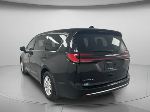 More photos of 2023 Chrysler Pacifica Touring L at MAG CDJR, MO