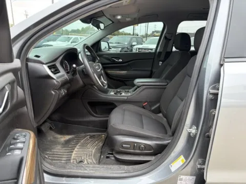 More photos of 2022 GMC Acadia SLE at MAG CDJR, MO