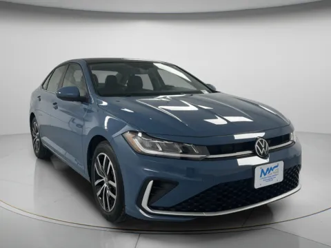 Blue 2025 Volkswagen Jetta SE for sale in Chillicothe, MO
