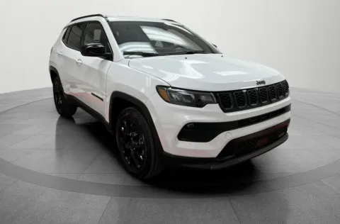 More photos of 2026 Jeep Compass Latitude at MAG CDJR, MO