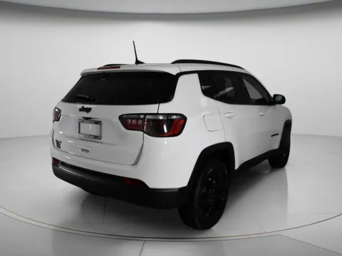 More photos of 2026 Jeep Compass Latitude at MAG CDJR, MO