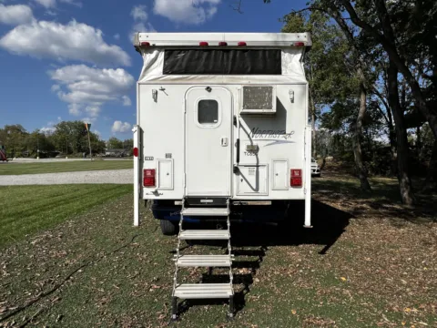 More photos of 2018 Ford F-150 XL Truck Camper at MAG CDJR, MO