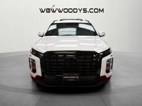 More photos of 2024 Hyundai Palisade Calligraphy Night Edition at MAG CDJR, MO