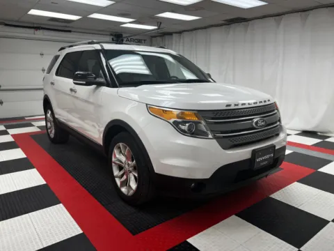 More photos of 2014 Ford Explorer XLT at MAG CDJR, MO