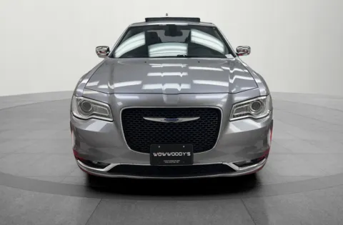 Another view of 2017 Chrysler 300 C for sale in Chillicothe, MO at MAG CDJR