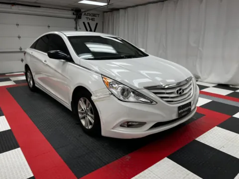 More photos of 2013 Hyundai Sonata GLS at MAG CDJR, MO