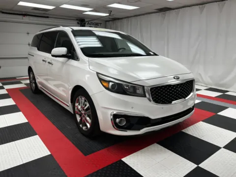 More photos of 2018 Kia Sedona SX-L at MAG CDJR, MO