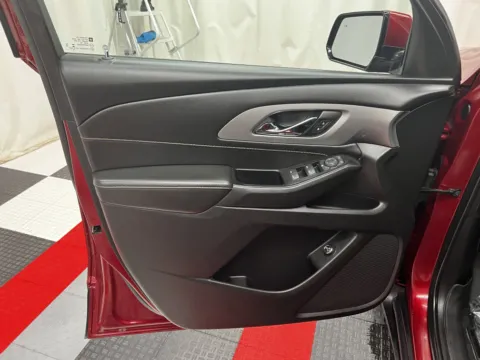 More photos of 2020 Chevrolet Traverse LT Cloth at MAG CDJR, MO