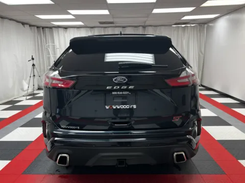 More photos of 2022 Ford Edge ST at MAG CDJR, MO