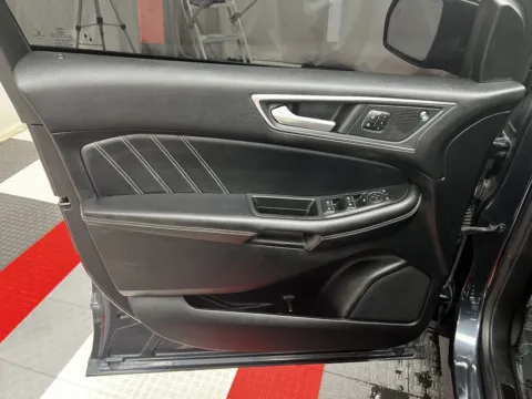 More photos of 2022 Ford Edge ST at MAG CDJR, MO