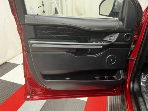 More photos of 2020 Ford Expedition Max Platinum at MAG CDJR, MO