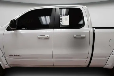 More photos of 2022 Ram 1500 Big Horn at MAG CDJR, MO