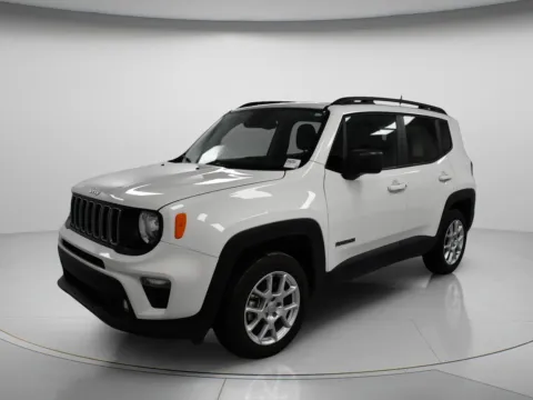 More photos of 2023 Jeep Renegade Latitude at MAG CDJR, MO