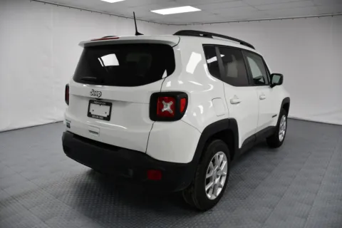 More photos of 2023 Jeep Renegade Latitude at MAG CDJR, MO