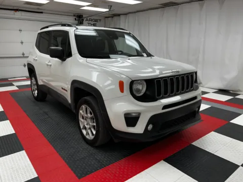 More photos of 2023 Jeep Renegade Latitude at MAG CDJR, MO