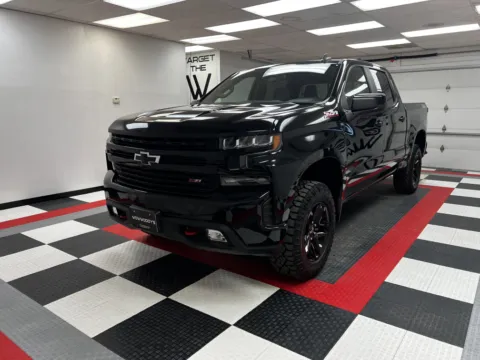 Black 2021 Chevrolet Silverado 1500 LT Trail Boss for sale in Chillicothe, MO