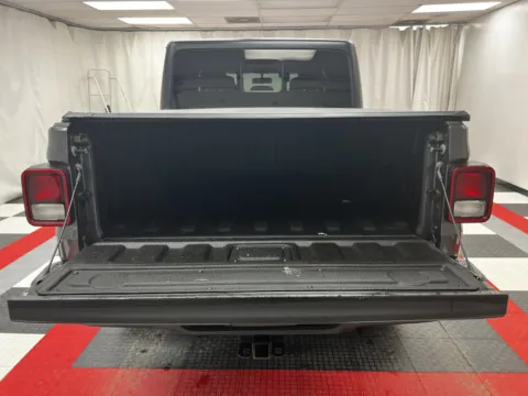 More photos of 2022 Jeep Gladiator Willys at MAG CDJR, MO