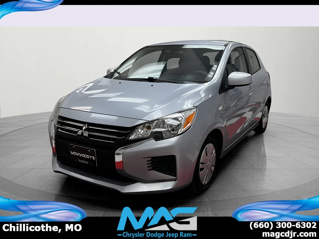 2022 Mitsubishi Mirage ES's photo