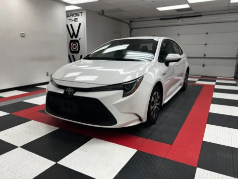 White 2021 Toyota Corolla Hybrid LE for sale in Chillicothe, MO