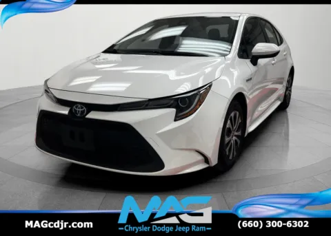 White 2021 Toyota Corolla Hybrid LE for sale in Chillicothe, MO