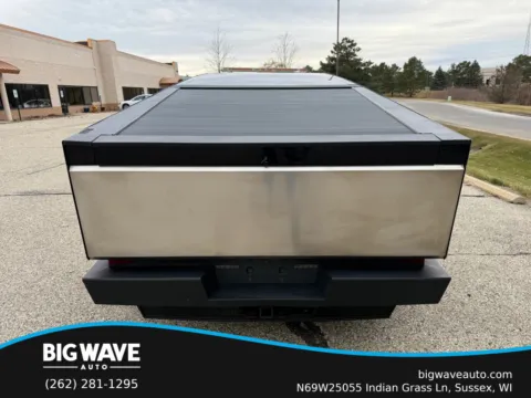 More photos of 2024 Tesla Cybertruck All-Wheel Drive Pickup 4D 6 ft at Big Wave Auto, WI