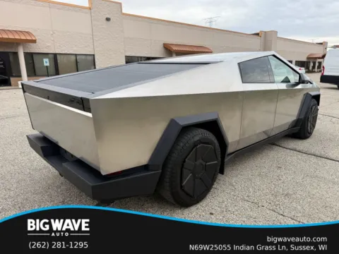 More photos of 2024 Tesla Cybertruck All-Wheel Drive Pickup 4D 6 ft at Big Wave Auto, WI
