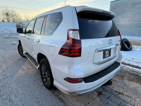 Another view of 2017 Lexus GX 460 for sale in Sussex, WI at Big Wave Auto