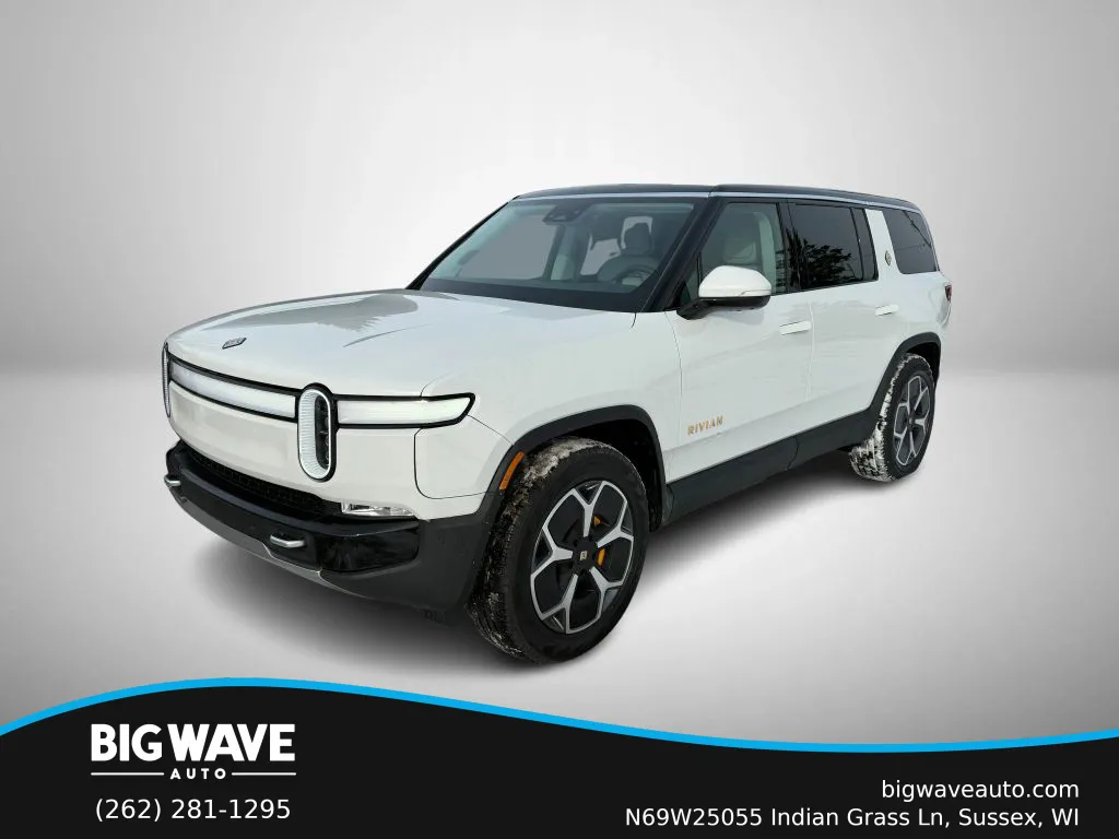 2023 Rivian R1S Adventure's photo