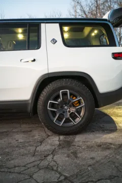 More photos of 2023 Rivian R1S Adventure at Big Wave Auto, WI
