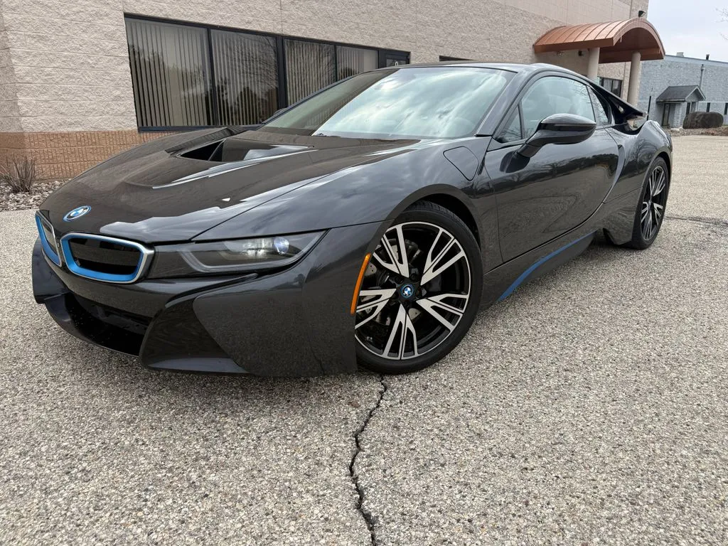 Gray 2015 BMW i8 for sale in Sussex, WI