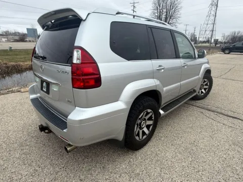 More photos of 2008 Lexus GX 470 at Big Wave Auto, WI