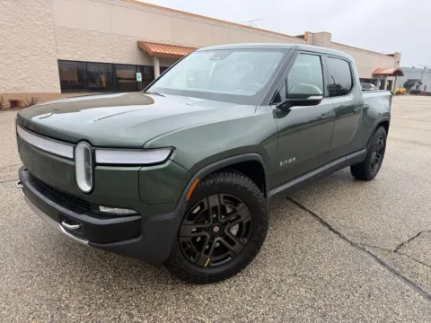 Green 2023 Rivian R1T Adventure Dual Motor Perf Large Pack for sale in Sussex, WI
