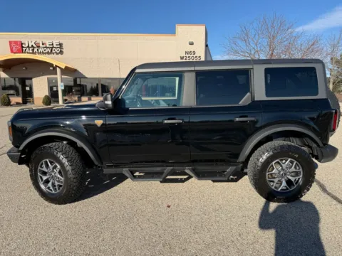 Photos of 2021 Ford Bronco Badlands for sale in Sussex, WI at Big Wave Auto