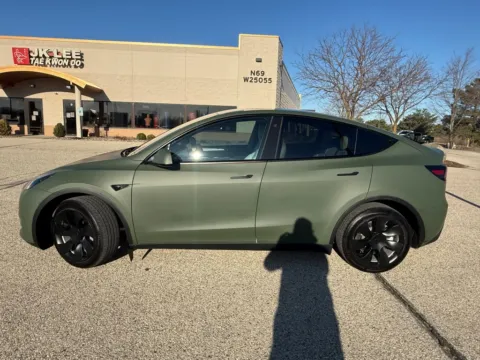 Photos of 2023 Tesla Model Y Long Range for sale in Sussex, WI at Big Wave Auto