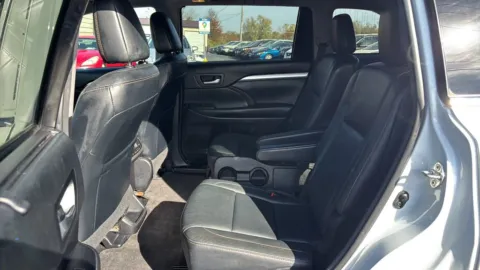 More photos of 2018 Toyota Highlander XLE Sport Utility 4D at JT Wholesale Auto, Inc., OK