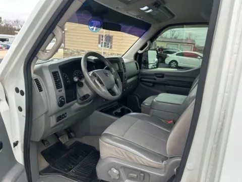 Another view of 2015 Nissan NV3500 HD Passenger SV Van 3D for sale in Broken Arrow, OK at JT Wholesale Auto, Inc.