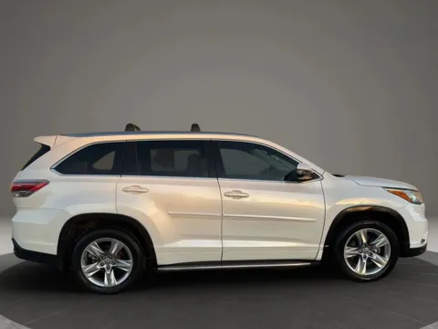 More photos of 2016 Toyota Highlander Limited Platinum Sport Utility 4D at JT Wholesale Auto, Inc., OK