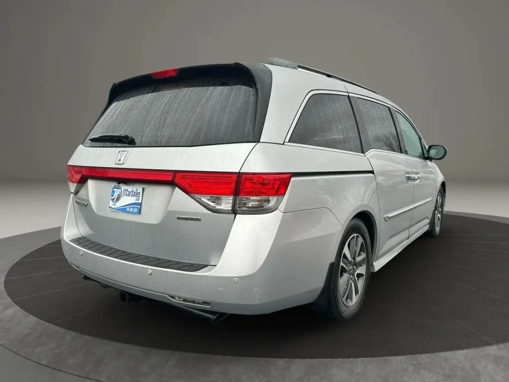 2014 Honda Odyssey Touring Elite photo 2