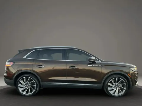 Photos of 2019 Lincoln Nautilus Reserve Sport Utility 4D for sale in Broken Arrow, OK at JT Wholesale Auto, Inc.