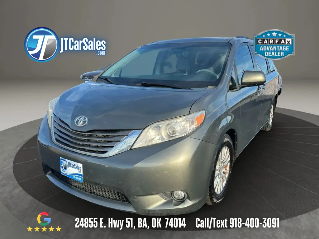 2012 Toyota Sienna XLE's photo