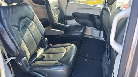 More photos of 2017 Chrysler Pacifica Touring-L Minivan 4D at JT Wholesale Auto, Inc., OK