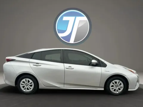 More photos of 2016 Toyota Prius Two Hatchback 4D at JT Wholesale Auto, Inc., OK