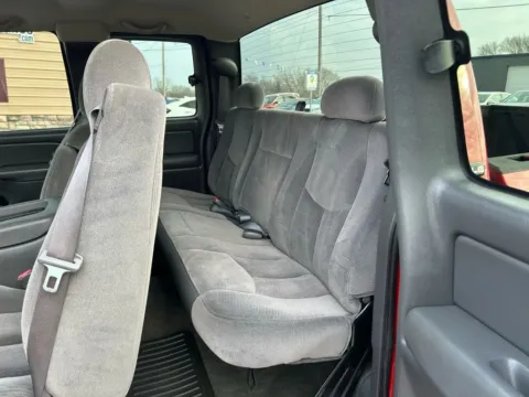 More photos of 2004 GMC Sierra 1500 Extended Cab SLE Pickup 4D 6 1/2 ft at JT Wholesale Auto, Inc., OK