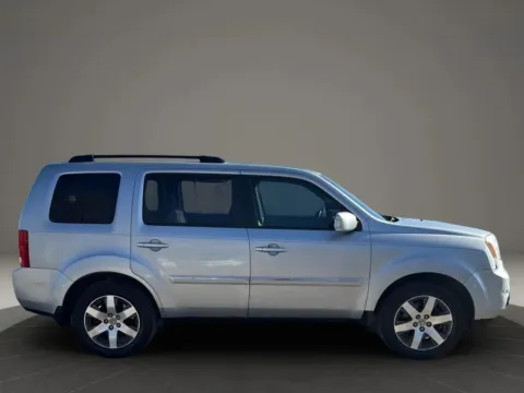 More photos of 2012 Honda Pilot Touring Sport Utility 4D at JT Wholesale Auto, Inc., OK