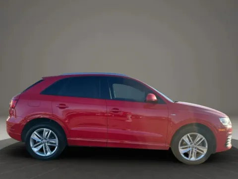 Photos of 2018 Audi Q3 Premium Sport Utility 4D for sale in Broken Arrow, OK at JT Wholesale Auto, Inc.