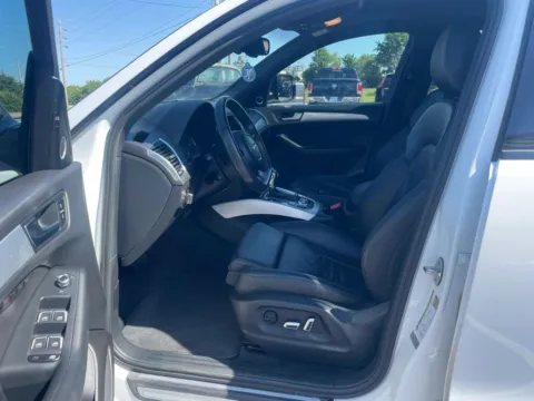 Photos of 2017 Audi Q5 3.0T Premium Plus Sport Utility 4D for sale in Broken Arrow, OK at JT Wholesale Auto, Inc.