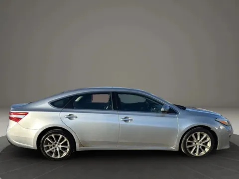 Photos of 2015 Toyota Avalon XLE Touring SE Sedan 4D for sale in Broken Arrow, OK at JT Wholesale Auto, Inc.