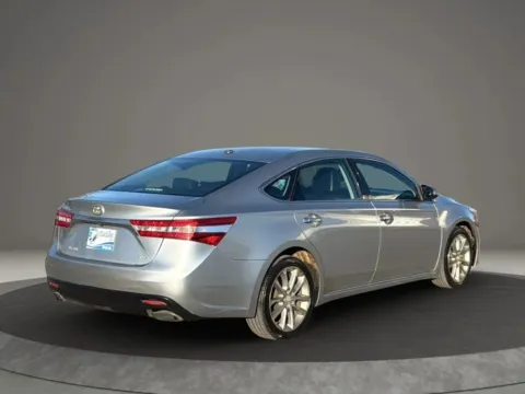 Another view of 2015 Toyota Avalon XLE Touring SE Sedan 4D for sale in Broken Arrow, OK at JT Wholesale Auto, Inc.