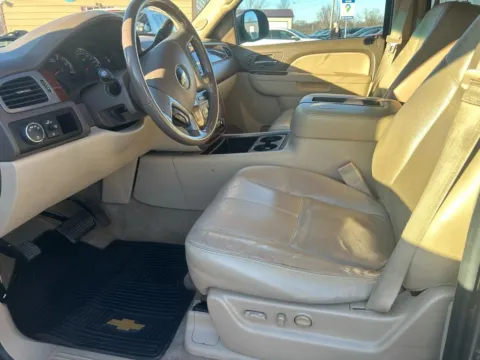 Another view of 2014 Chevrolet Tahoe LT Sport Utility 4D for sale in Broken Arrow, OK at JT Wholesale Auto, Inc.